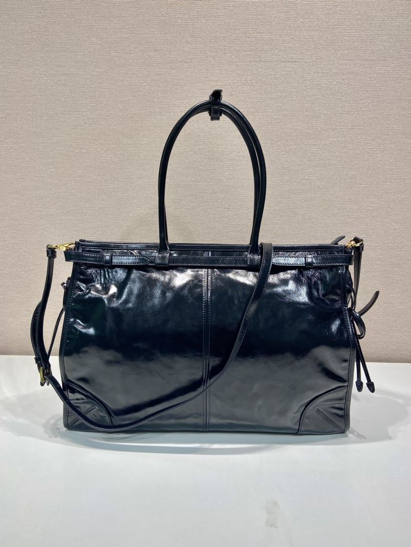Pra*a top handle bags